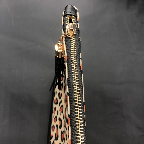 Leopard print pouch clutch accessory bag - Picture 8 of 12
